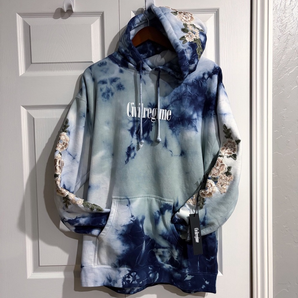 Size LARGE NEW CIVIL REGIME ROSES COZY HOODIE IN BLUE OCEAN LIGHTNING WASH